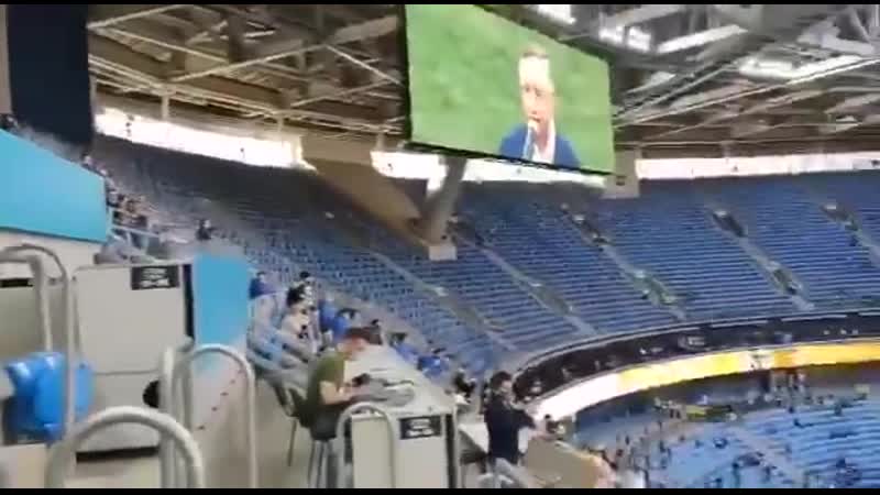 Фанаты «зенита» освистали александра беглова