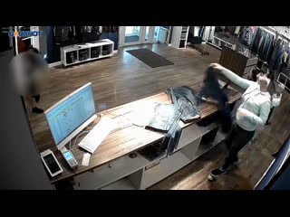 Голый в магазине воронежа