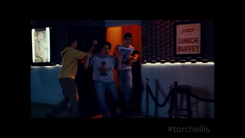 "был просто офигительный вечер ты урод!" (суперперцы/superbad) torchellis майкл сера, джона хилл