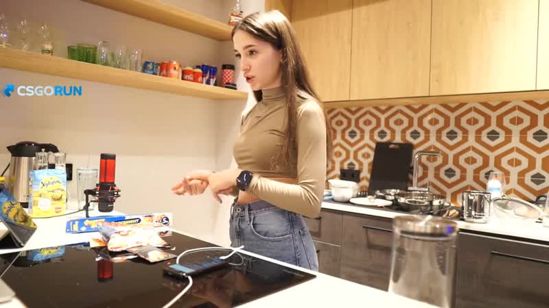 [buster chill] эвелон ходит без трусов на стриме генсухи?! | эвелон смущает генсуху | buster chill