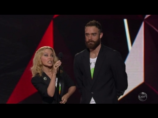 Kylie minogue and joshua sasse promote marriage equality at arias