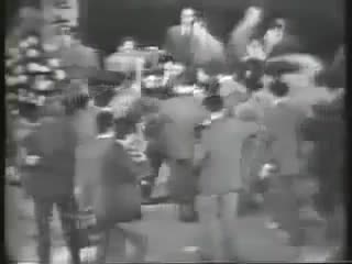 Otoya yamaguchi assassinates inejiro asanuma with a katana