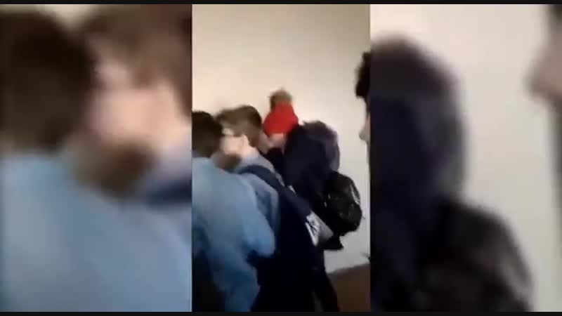 Школьники из владивостока сняли на видео свою эвакуацию из горящего учебного заведения