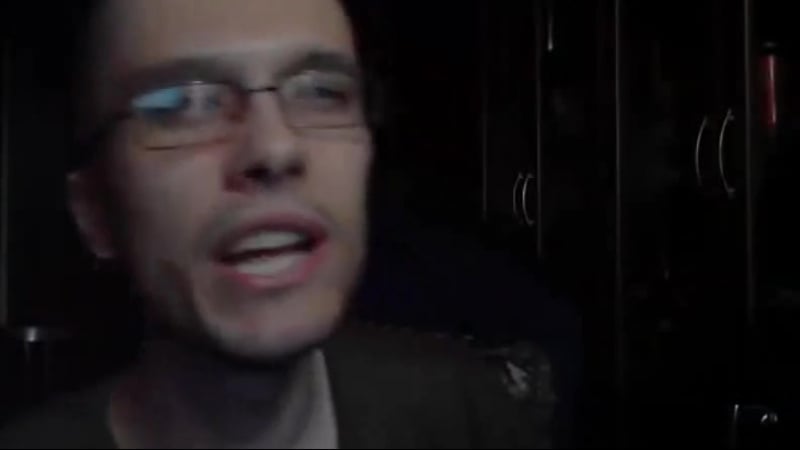 Толян ахуенно поёт