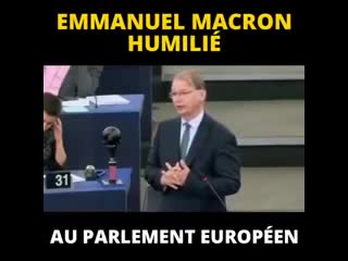 Macron se fait corriger au parlement européen