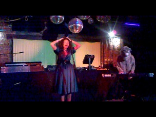 Куку angelina jolie live