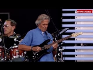 Vinnie colaiuta john mclaughlin gary husband matthew garrison maharina