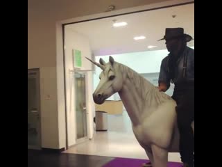 Convention is over and arthur borrowed yennefer‘s ride