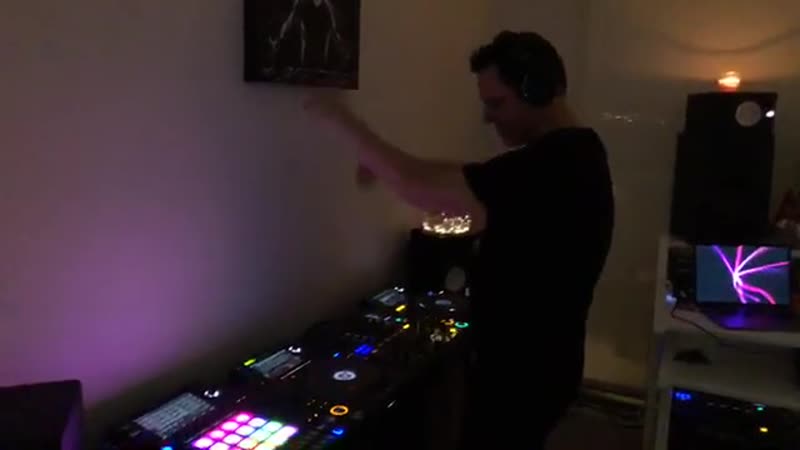 Live down the rabbithole in my home studio in miami