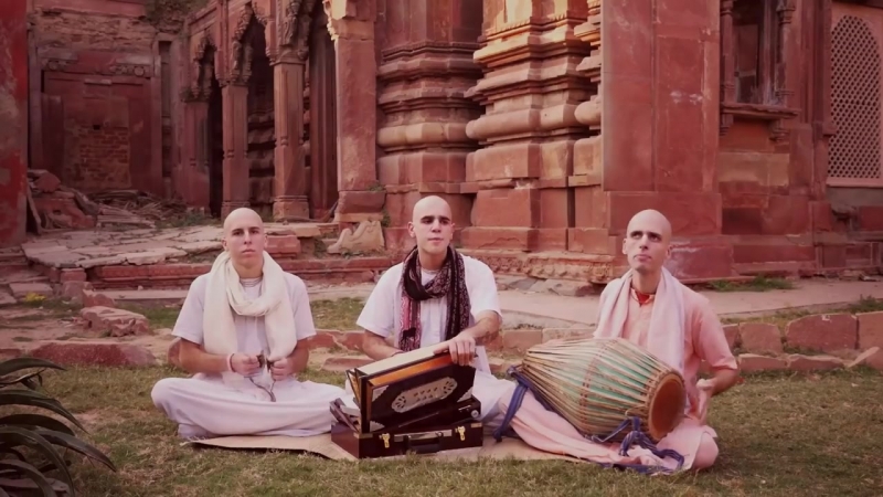 Mahamantra kirtan krishna kripa das vrindavan 2017