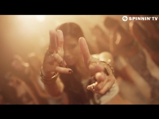 Afrojack martin garrix turn up the speakers