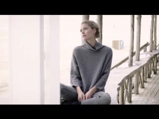 Repeat cashmere fw2017 18 campaign with doutzen kroes