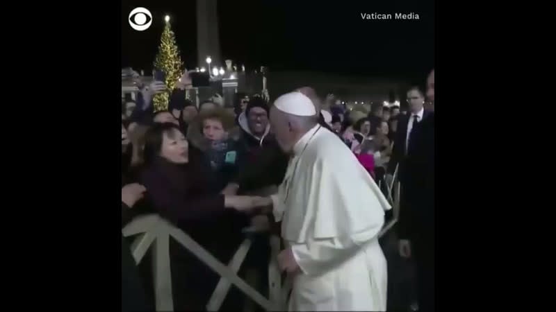 Папа римский и паломница