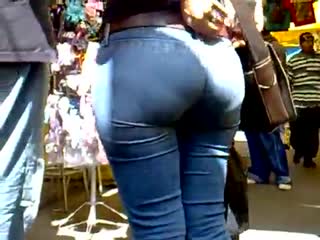 Сочный тузец в джинсах #girls in jeans#tightjeans#sexy#hot#gorgeous#sexygirls#hotbabes#mini#shorts