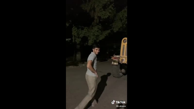 Триста отсоси у тракториста