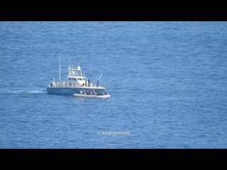 Hellenic navy & coast guard vessels blocking migrants as turkish cg rhib do nothing