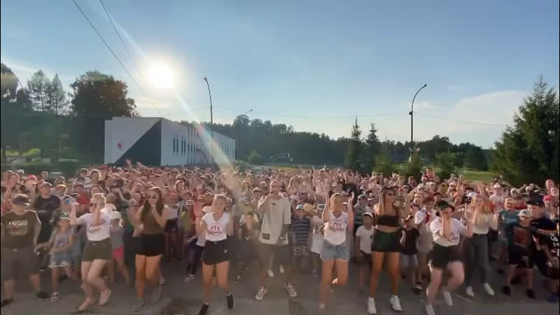 Ансамбль эстрадного танца «визит» флешмоб «карамелька»