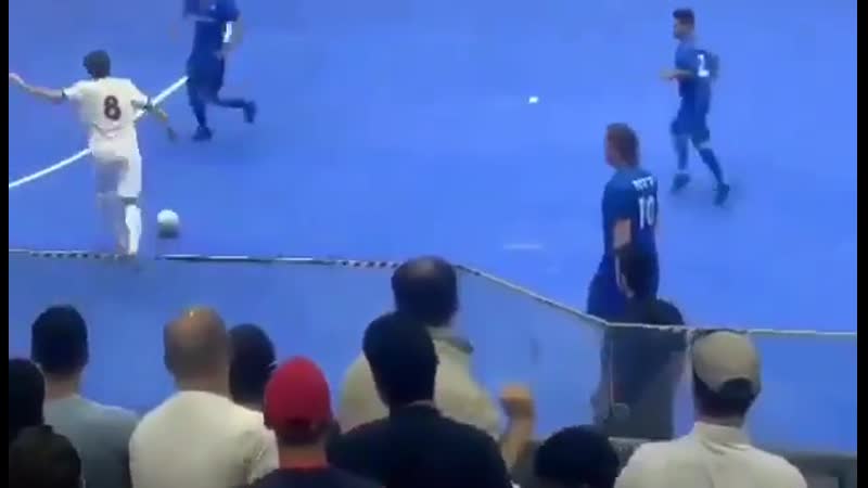 Totti porn video – You come at the, you best not miss @totti with the instant response!