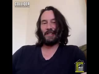 Keanu reeves no painel de constantine na comic con at home