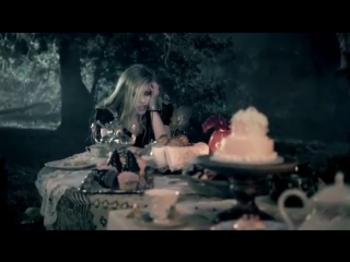 Avril laving alice