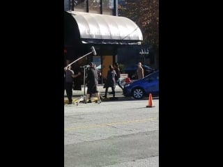 Melissa benoist nicole maines and jesse rath get out of car