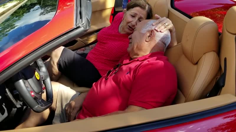 Подарили ферарри дедушке