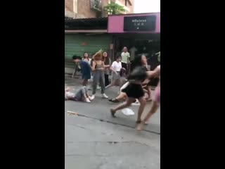 Драка китайских шлюх