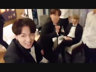 Hobi just twerk / kiki so show me /