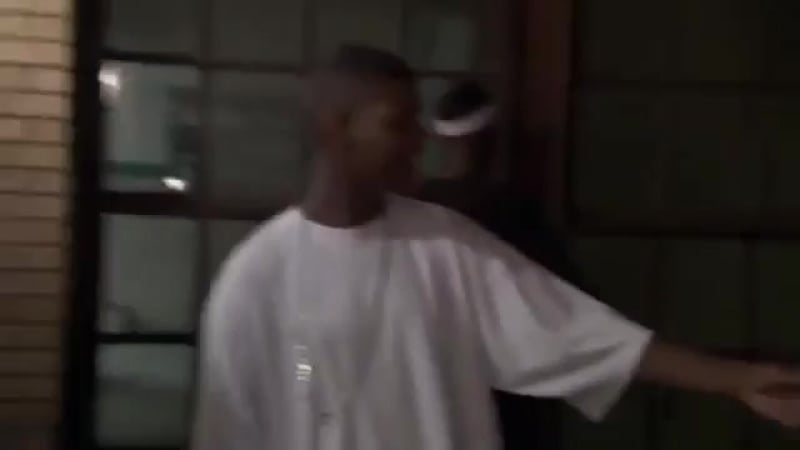 Бэнг бэнг скит скит нигга, два людей ноль блядей