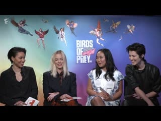 Margot robbie the birds of prey cast on action, junk food, and “fantabulous“ costumes ¦ fandango