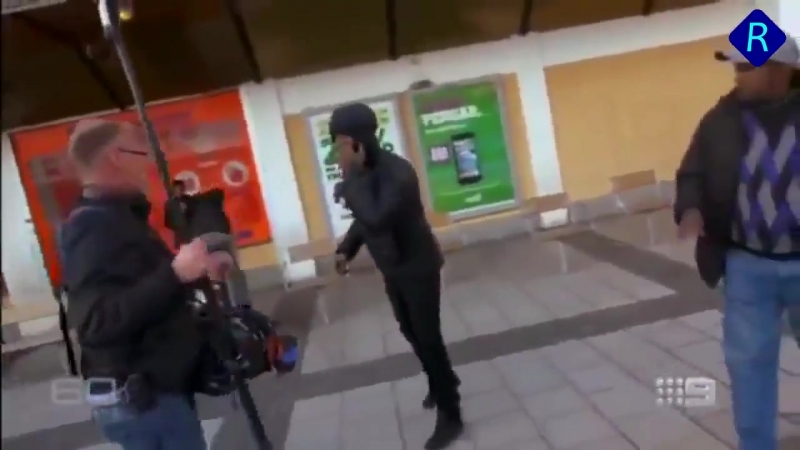 Шведские журналисты снимали сюжет "о миролюбивых мигрантах" и были толерантно избиты беженцами