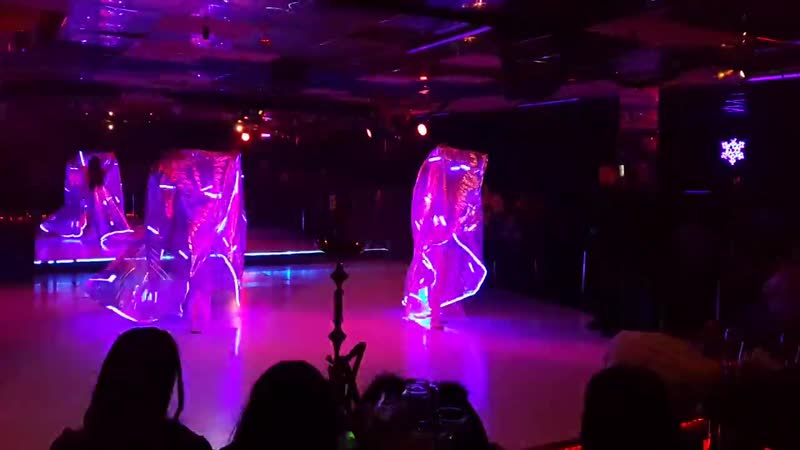 Световое эротическое шоу