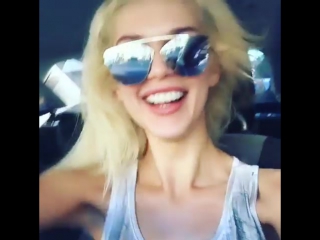 Эрика герцег с подругой инной