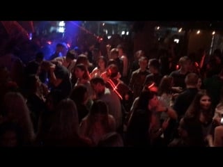 Topless dj! tipsy tits сарай! ночной клуб, ресто бар