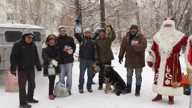 Доктор женя устроил праздник для бездомных и стариков