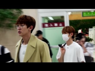 [fancam] 170515 haneda airport @ exo's chanyeol, baekhyun