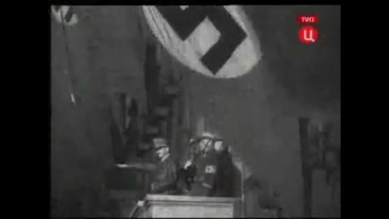 | гитлер педераст уничтожал гомосексуалистов в молодые германии как свидетелей его прошлого гей проститута! а