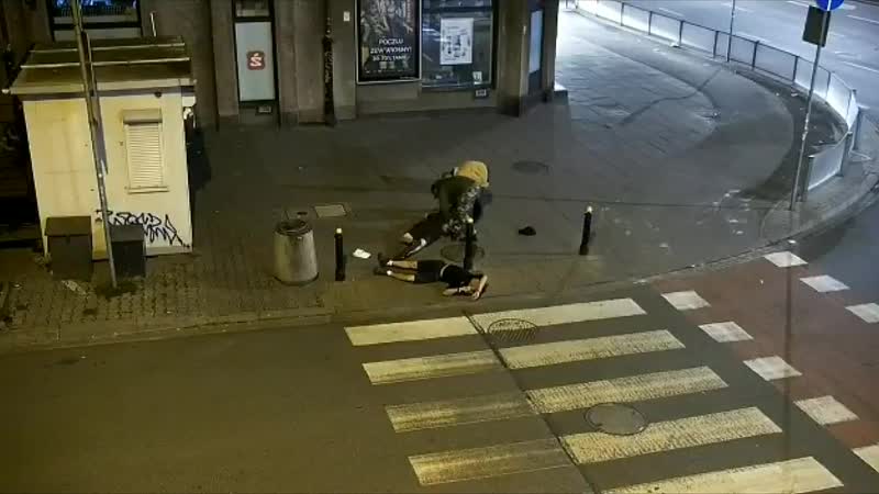 Пьяная драка гопников и грабёж