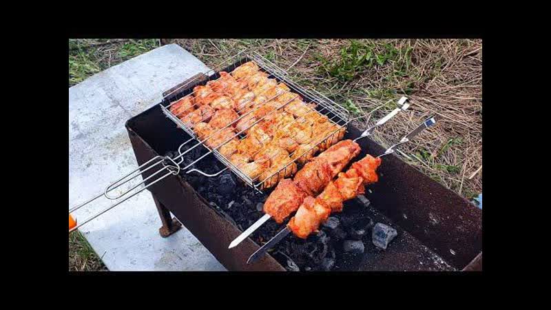 🥩 первый раз жарим шашлык на нашем доме 🏡