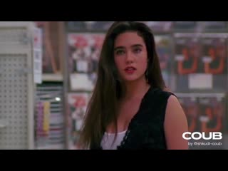 Драко играет мышцами