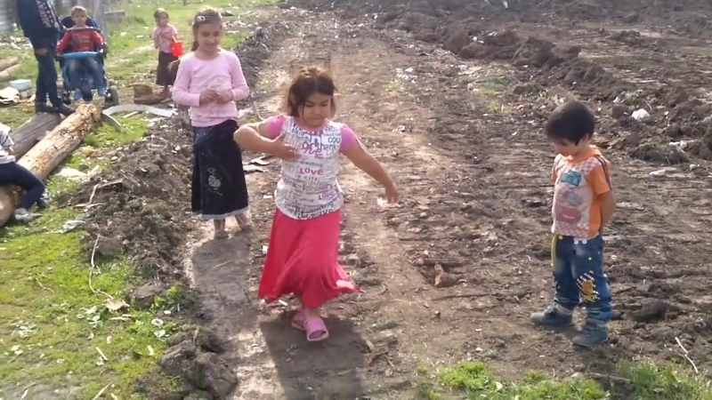 Цыгане зашли на огонёк к чеченцам