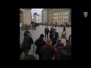 Dresden das pack empfängt angela merkel und joachim gauck