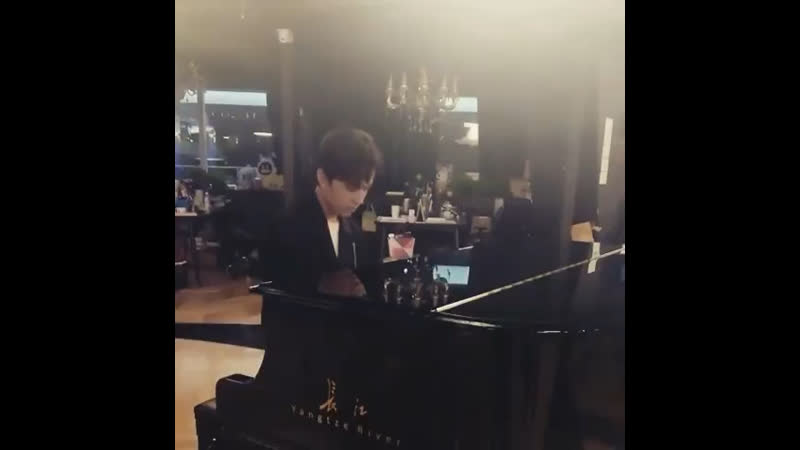 Димаш құдайберген 'live))) hello from beijing'