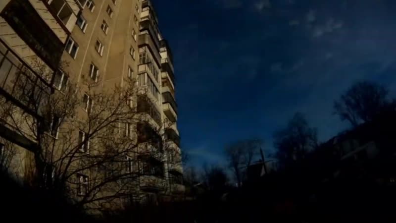 Миасского школьника, застрявшего на балконе, пришлось освобождать спасателям