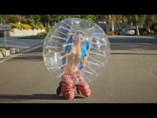 Уитни каммингс нам всем конец / whitney cummings how it ends ( 2021 )