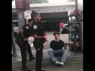 Он высказался за всю белую америку