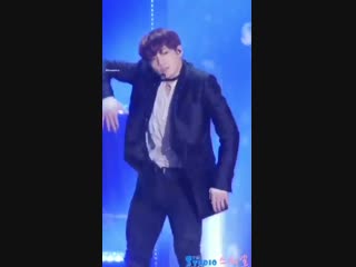 Just in case your tl is dry, here’s a compilation of jungkooks body roll in bst goldenday d5