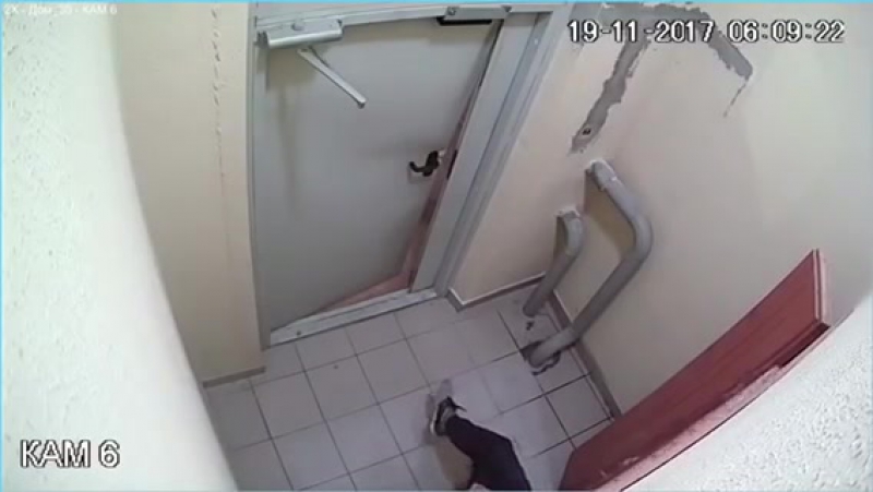 "замуровали, демоны!!!" найден идиот года!!!