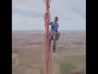 Работа мечты человек меняет лампочку раз в полгода за 20 000$