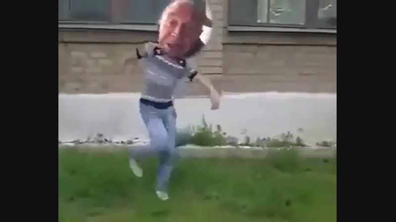 Хочу, бля, сказать этому ёбаному обэме, нахуй, блядь ебоманый, э, ёбаный ты козёл, нахуй черножопый, блядь! был бы ты чело